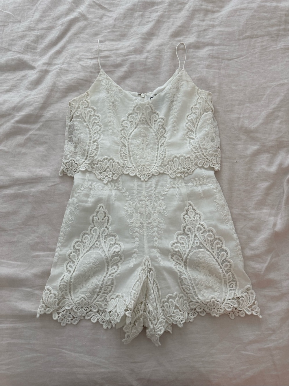 Dolce Vita Women's White Lace Romper - Elegant Spaghetti Strap